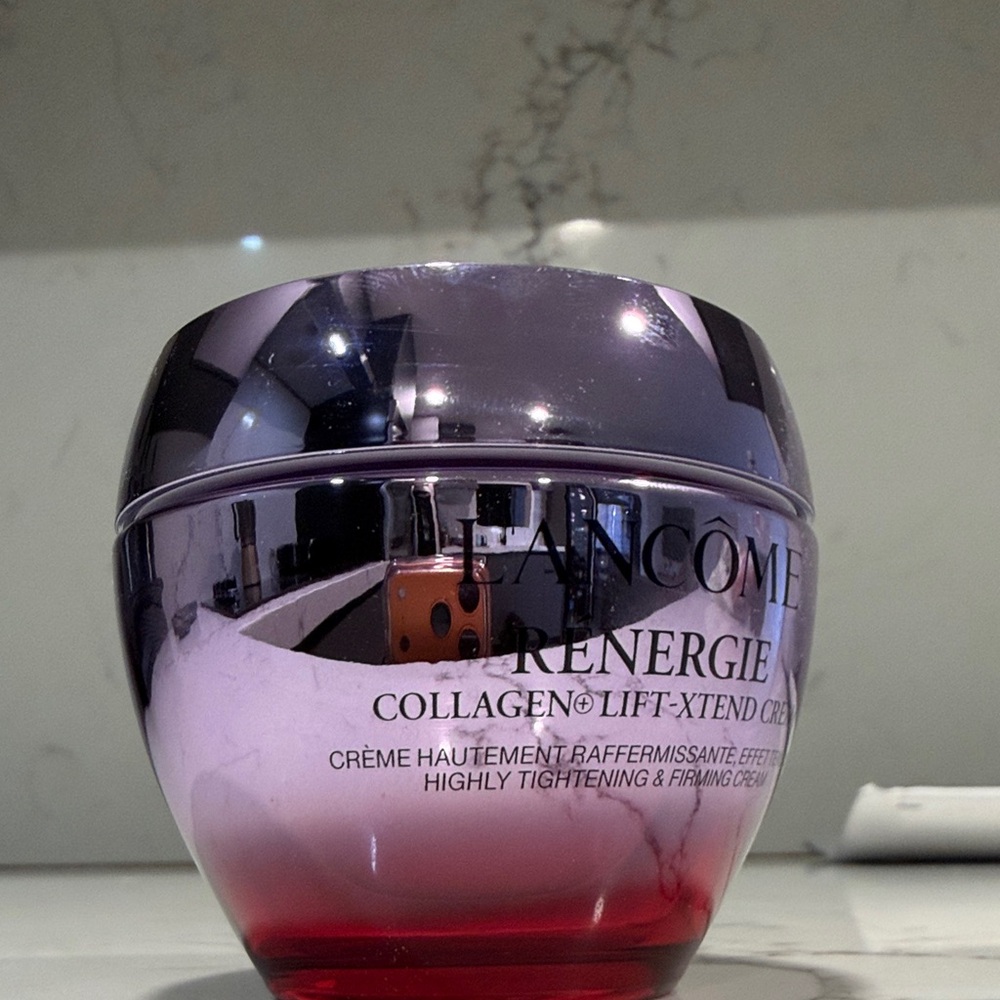 Lancôme Rénergie Collagen Lift-XTEND Cream in Purple & Red Jar